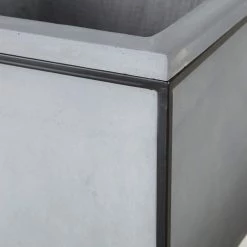 Maisons Du Monde Pots, Cache-pots Et Jardinières D'extérieur 2 Cache-pots Gris Clair Et Pieds En Métal Noir H77 -Parasols Soldes Magasin 2 cache pots gris clair et pieds en metal noir h77 1000 13 0 191552 3