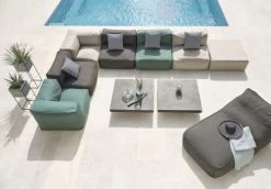 Maisons Du Monde Pots, Cache-pots Et Jardinières D'extérieur 2 Cache-pots Gris Clair Et Pieds En Métal Noir H77 -Parasols Soldes Magasin 2 cache pots gris clair et pieds en metal noir h77 1000 13 0 191552 9