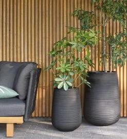 Maisons Du Monde Pots, Cache-pots Et Jardinières D'extérieur 2 Pots De Jardin Rainurés Noirs H64 -Parasols Soldes Magasin 2 pots de jardin rainures noirs h64 1000 2 38 165514 30