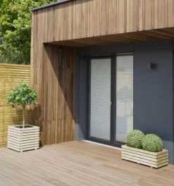 Jardipolys Pots, Cache-pots Et Jardinières D'extérieur Bac à Fleurs En Bois De Pin Carré L-50cm -Parasols Soldes Magasin bac a fleurs en bois de pin carre l 50cm 3