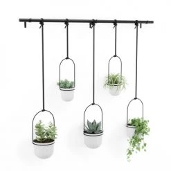 Umbra Pots, Cache-pots Et Jardinières D'extérieur Ensemble De 5 Pots De Fleurs à Suspendre En Mélamine Blanc -Parasols Soldes Magasin ensemble de 5 pots de fleurs a suspendre en melamine blanc 2