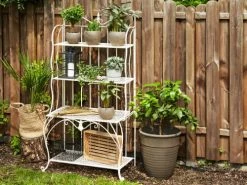 Beliani Pots, Cache-pots Et Jardinières D'extérieur Étagère De Jardin En Métal Beige Clair 4 Niveaux -Parasols Soldes Magasin etagere de jardin en metal beige clair 4 niveaux 1