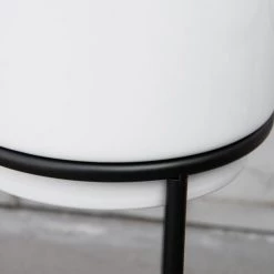 Outsunny Pots, Cache-pots Et Jardinières D'extérieur Lot De 3 Supports De Pots De Fleurs Design Métal époxy Noir Et Blanc -Parasols Soldes Magasin lot de 3 supports de pots de fleurs design metal epoxy noir et blanc 5