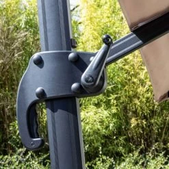 Oviala Parasols Parasol Déporté Rotatif Carré 3x3m En Aluminium Beige -Parasols Soldes Magasin parasol deporte rotatif carre 3x3m en aluminium beige 3