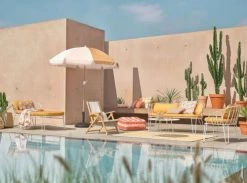 Maisons Du Monde Parasols Parasol Vintage En Toile Vert Kaki, Orange, Beige Et Rose -Parasols Soldes Magasin parasol vintage en toile vert kaki orange beige et rose 1000 3 4 219354 3