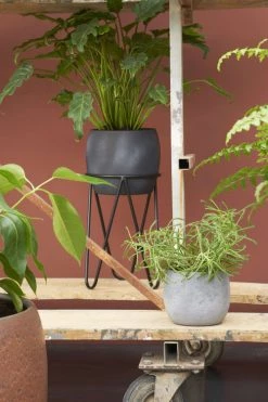 Mica Decorations Pots, Cache-pots Et Jardinières D'extérieur Porte-plante En Métal Noir H32 -Parasols Soldes Magasin porte plante en metal noir h32 1