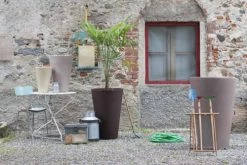 Serralunga Pots, Cache-pots Et Jardinières D'extérieur Pot à Fleur En Résine Recyclable Bleu Provence D40cm -Parasols Soldes Magasin pot a fleur en resine recyclable bleu provence d40cm 4