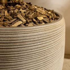 Now’s Home Pots, Cache-pots Et Jardinières D'extérieur Set De 2 Pots Ronds En Terre D'argile Taupe D39 Et D53cm -Parasols Soldes Magasin set de 2 pots ronds en terre d argile taupe d39 et d53cm 5